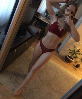 У меня есть все, чтобы ты испытал незабываемое блаженство. 💋
Я идеальный выбор для тех, кто хочет погрузиться в мир страсти и наслаждения. Мои услуги на высшем уровне, я знаю, как доставить удовольствие каждому мужчине.
Фото в моем профиле настоящие, это проверено множеством довольных клиентов. 📷
Я помогу тебе расслабиться и забыть обо всех проблемах, насладиться каждой секундой проведенной со мной. ✨
Принимаю у себя в уютной квартире в Москве, расположенной в центре города. У меня полная конфиденциальность и безопасность - это очень важно для меня и для тебя. 💼
Запишись, и я обещаю, ты не пожалеешь! Жду тебя, чтобы сделать нашу встречу волнующей и незабываемой. 💫 Юляша